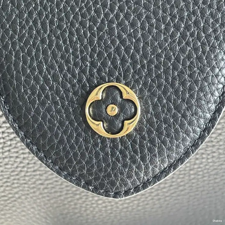 Bags 2110YA0121 LV 0722